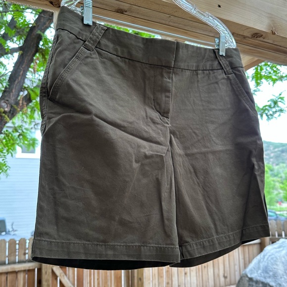 NWT J. Crew 9” City Fit Cotton Chino Shorts Olive Brown size 12 - Picture 4 of 15